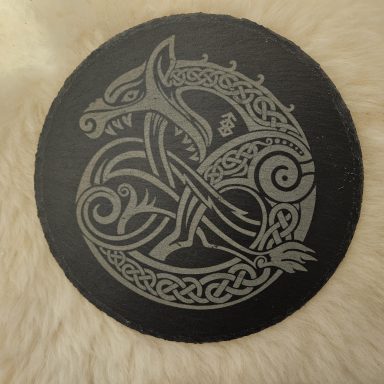 Gravierte Schieferplatte im nordischen Design