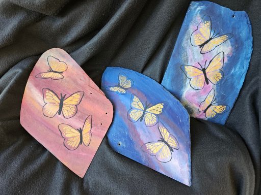 Upgecycelte bemalte Schieferschindel